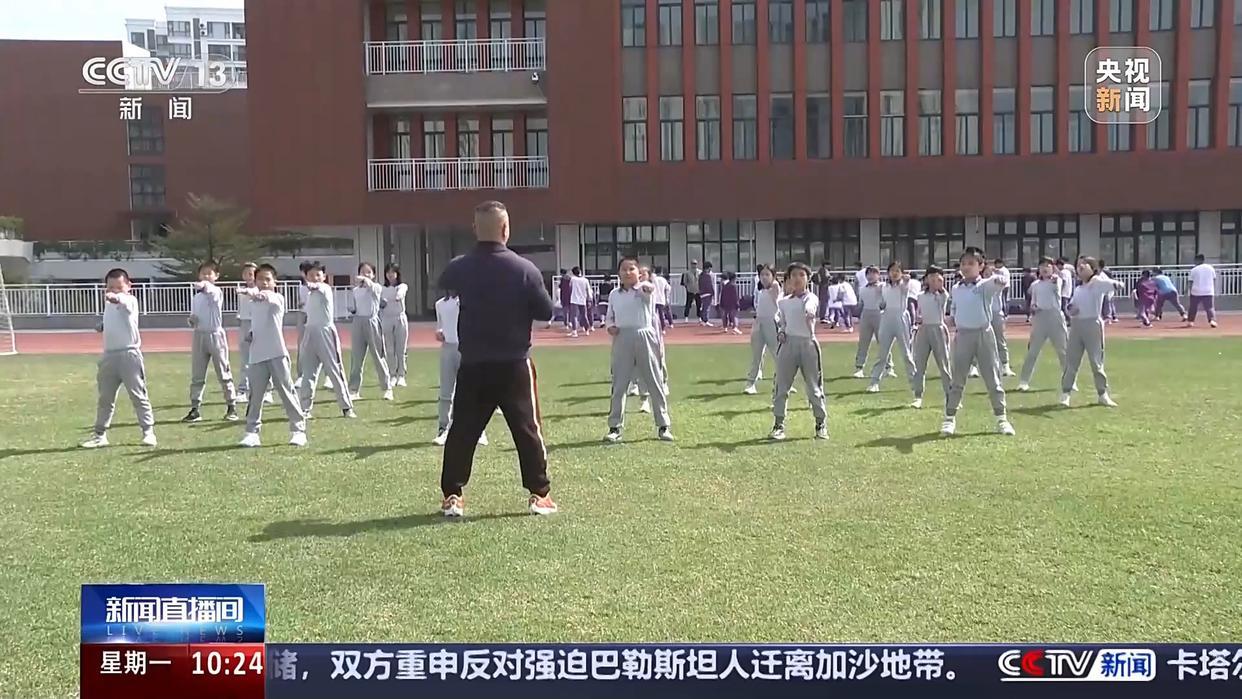 两队的对决